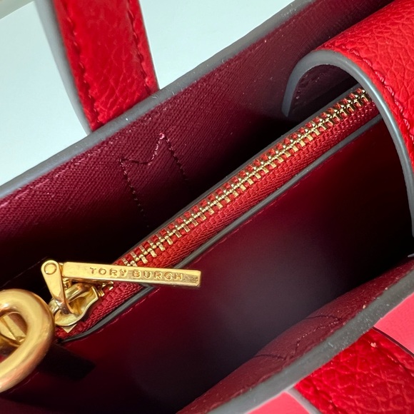 Tory Burch Small Walker Satchell - Picture 8 of 8